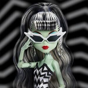 Size 10.5” Monster High Skullector Frankie Stein x Barbie Doll Factory Sealed